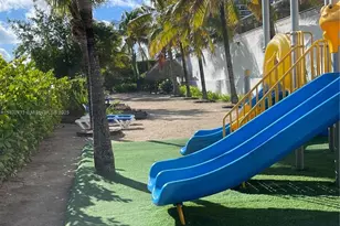 6039 Collins Ave, Miami Beach, FL 33140 - Photo 16