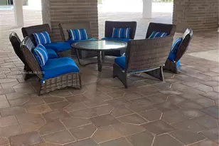 6039 Collins Ave, Miami Beach, FL 33140 - Photo 18