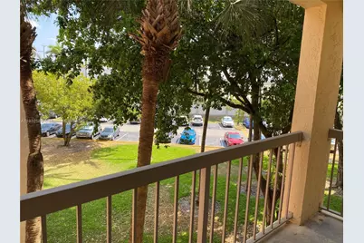8100 Geneva Ct #339, Doral, FL 33166 - Photo 12