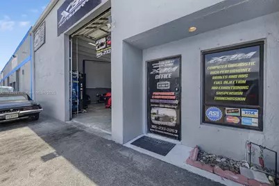 Mechanic Shop For Sale Near Tamiami Airport, Kendall, FL 33186 - Photo 4