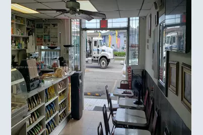 153 W 21st St, Hialeah, FL 33010 - Photo 12