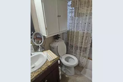1521 W 42nd Pl #18, Hialeah, FL 33012 - Photo 8