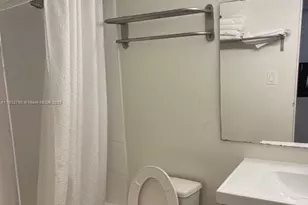 19201 Collins Ave, Sunny Isles Beach, FL 33160 - Photo 2