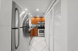 540 Brickell Key Dr, Miami, FL 33131 - Photo 8