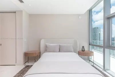 851 NE 1st Ave #4611, Miami, FL 33132 - Photo 12