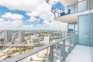 851 NE 1st Ave, Miami, FL 33132 - Photo 20
