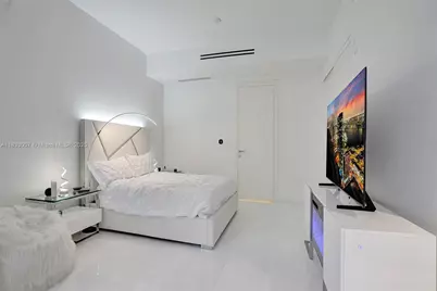 300 Biscayne Blvd Way #505C, Miami, FL 33131 - Photo 6