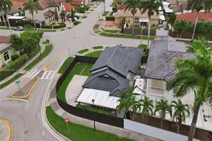 898 NW 131st Ave, Miami, FL 33182 - Photo 10