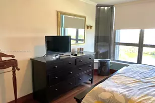 3530 Mystic Pointe Dr, Aventura, FL 33180 - Photo 6