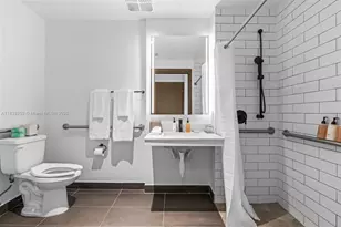 398 NE 5th St, Miami, FL 33132 - Photo 12