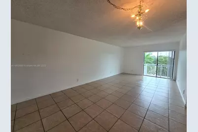 405 S Pine Island Rd #401D, Plantation, FL 33324 - Photo 2