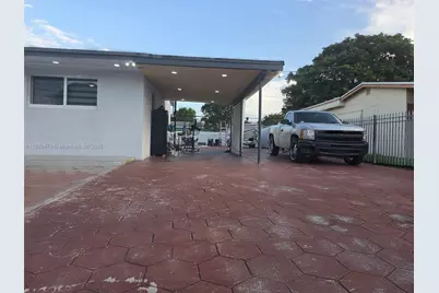 1320 NW 179th Ter, Miami Gardens, FL 33169 - Photo 2