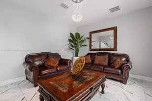 4836 Troydale Rd, Tampa, FL 33615 - Photo 10