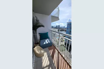 18051 Biscayne Blvd #1705, Aventura, FL 33160 - Photo 22
