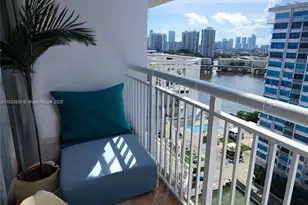 18051 Biscayne Blvd, Aventura, FL 33160 - Photo 22