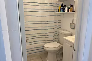 820 SW 11th Ave, Hallandale Beach, FL 33009 - Photo 16