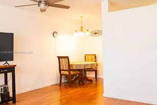 820 SW 11th Ave, Hallandale Beach, FL 33009 - Photo 12