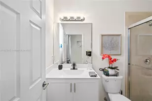 10468 W 33rd Ln, Hialeah, FL 33018 - Photo 30