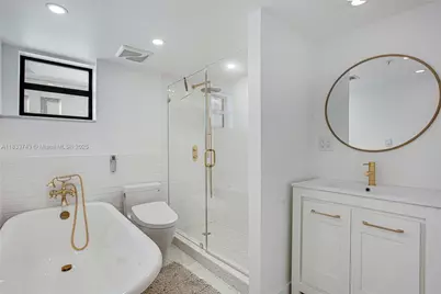 1621 Collins Ave #504C, Miami Beach, FL 33139 - Photo 12