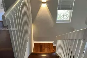 1125 Butternut Ln, Hollywood, FL 33019 - Photo 10