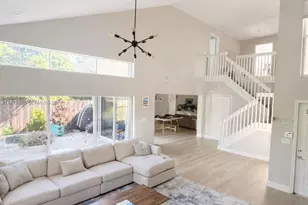 1125 Butternut Ln, Hollywood, FL 33019 - Photo 8