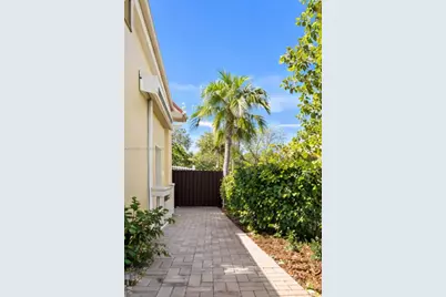 1125 Butternut Ln, Hollywood, FL 33019 - Photo 6