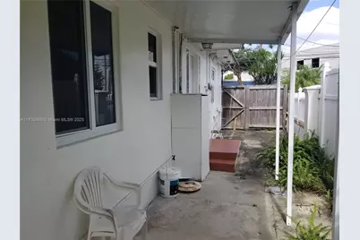 1240 SW 22nd Ter #1, Miami, FL 33145 - Photo 12