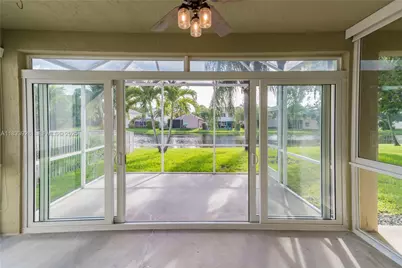 325 Cameron Dr, Weston, FL 33326 - Photo 4