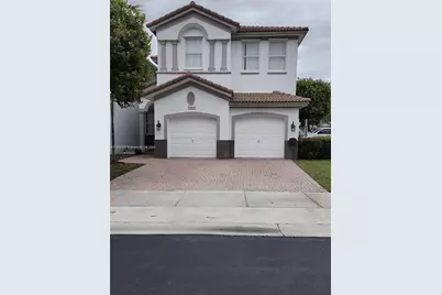 8465 NW 108th Path, Doral, FL 33178 - Photo 2