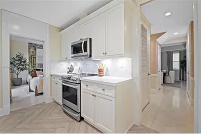 568 Loretto Ave #11, Coral Gables, FL 33146 - Photo 12