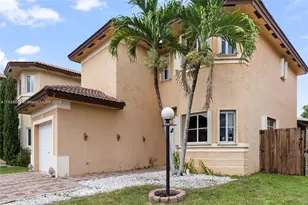 2617 NE 41st Cir, Homestead, FL 33033 - Photo 2