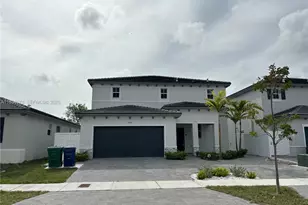 13612 SW 184th Ln, Miami, FL 33177 - Photo 2