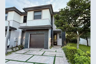 15842 NW 91 Ct #15842, Miami Lakes, FL 33018 - Photo 1