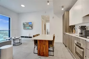 239 SW 9th St, Miami, FL 33130 - Photo 8