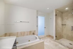 4401 Collins Ave, Miami Beach, FL 33140 - Photo 14