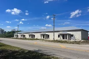 990 Anvil Cir, Labelle, FL 33935 - Photo 1
