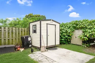 20210 SW 112th Pl, Miami, FL 33189 - Photo 18