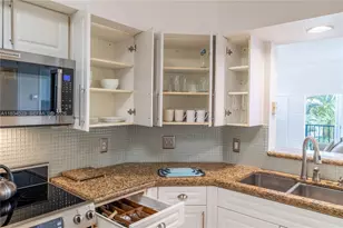 3255 NE 184th St, Aventura, FL 33160 - Photo 18