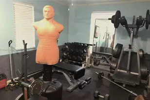 841 NE 139th St, North Miami, FL 33161 - Photo 26