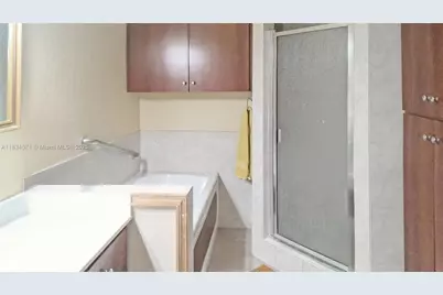 841 NE 139th St, North Miami, FL 33161 - Photo 12