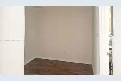 841 NE 139th St, North Miami, FL 33161 - Photo 14