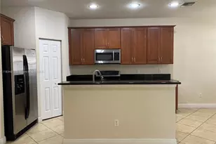 9057 Preston Pl, Tamarac, FL 33321 - Photo 8