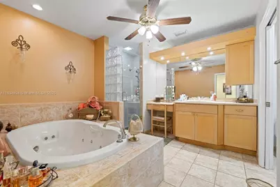 21321 NE 25th Ct, Miami, FL 33180 - Photo 10