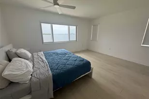 10911 N Bayshore Dr, Miami, FL 33161 - Photo 14