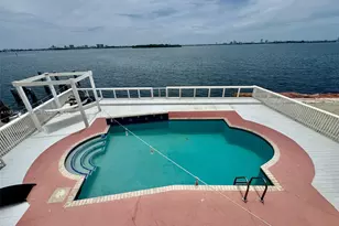 10911 N Bayshore Dr, Miami, FL 33161 - Photo 20