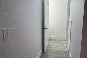 8992 NW 53rd St, Sunrise, FL 33351 - Photo 10