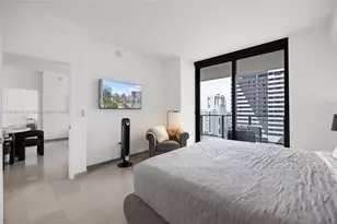 88 SW 7th St, Miami, FL 33130 - Photo 32