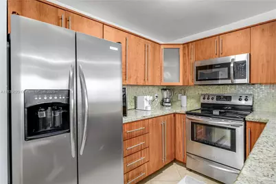 401 Ocean Dr #1024, Miami Beach, FL 33139 - Photo 4