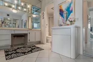 3701 N Country Club Dr, Aventura, FL 33180 - Photo 12