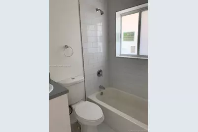 200 NE 108th St #3, Miami, FL 33161 - Photo 2